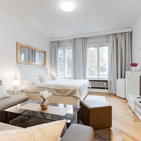 Exclusive Riverside Apartment In The Heart Of Prag Eksteriør billede