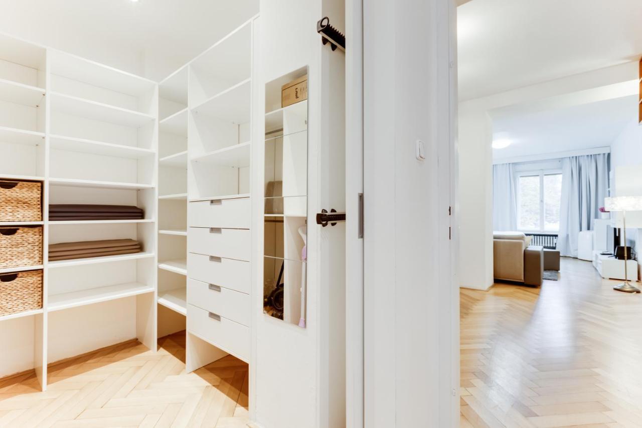 Exclusive Riverside Apartment In The Heart Of Prag Eksteriør billede