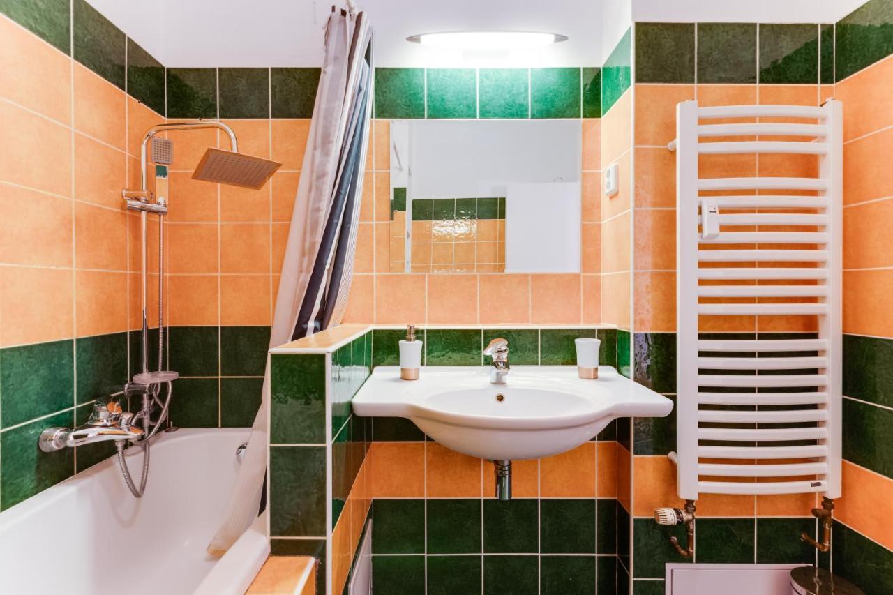 Exclusive Riverside Apartment In The Heart Of Prag Eksteriør billede