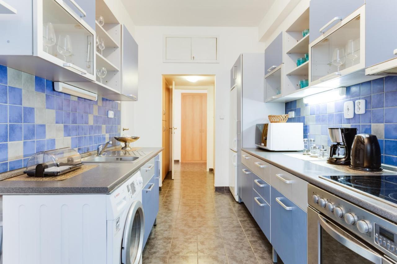 Exclusive Riverside Apartment In The Heart Of Prag Eksteriør billede